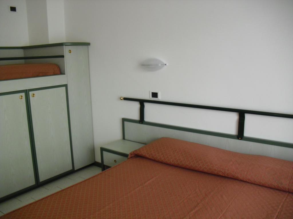 Residence Hotel Club House Cattolica Exterior foto