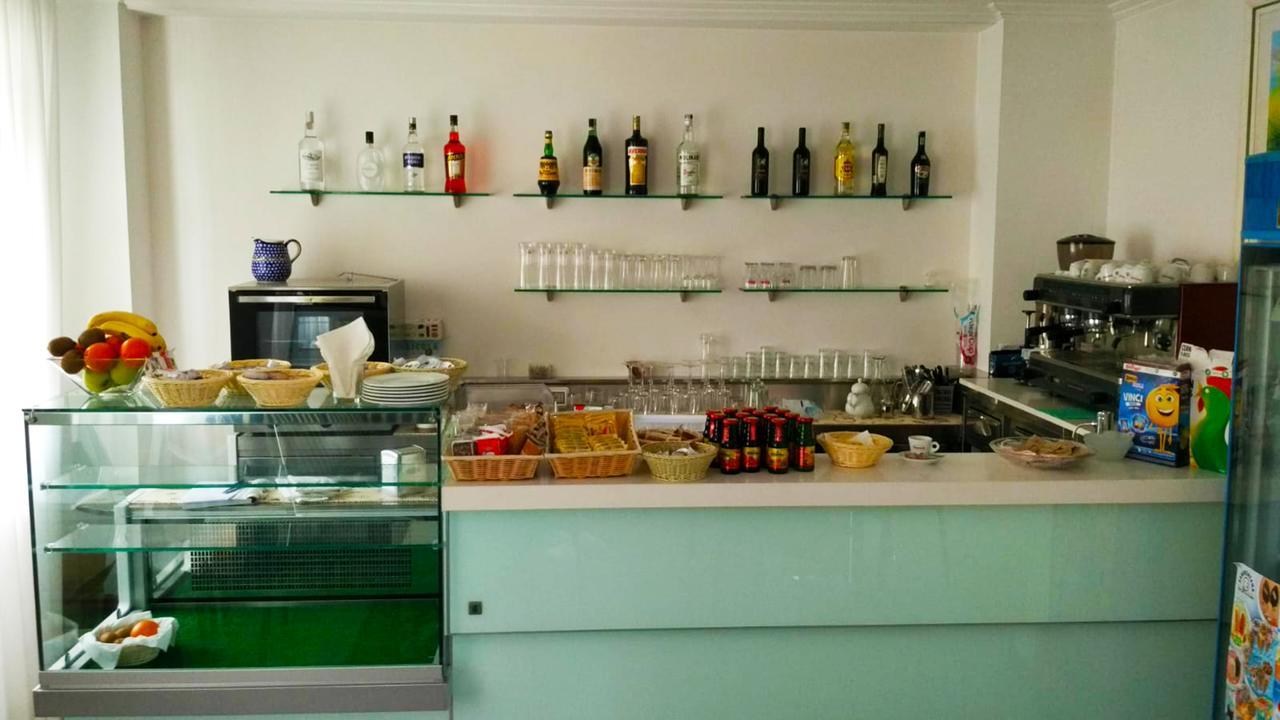 Residence Hotel Club House Cattolica Exterior foto